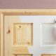 Как красить деревянные двери, окна или полы